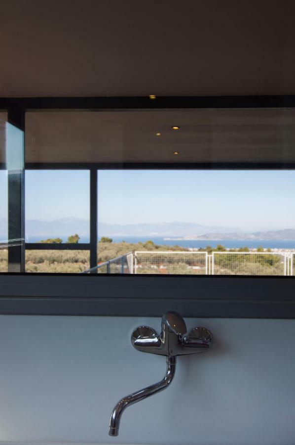 Country Villa Peloponnese With Tennis Court And Pool Zevgolateion Екстер'єр фото