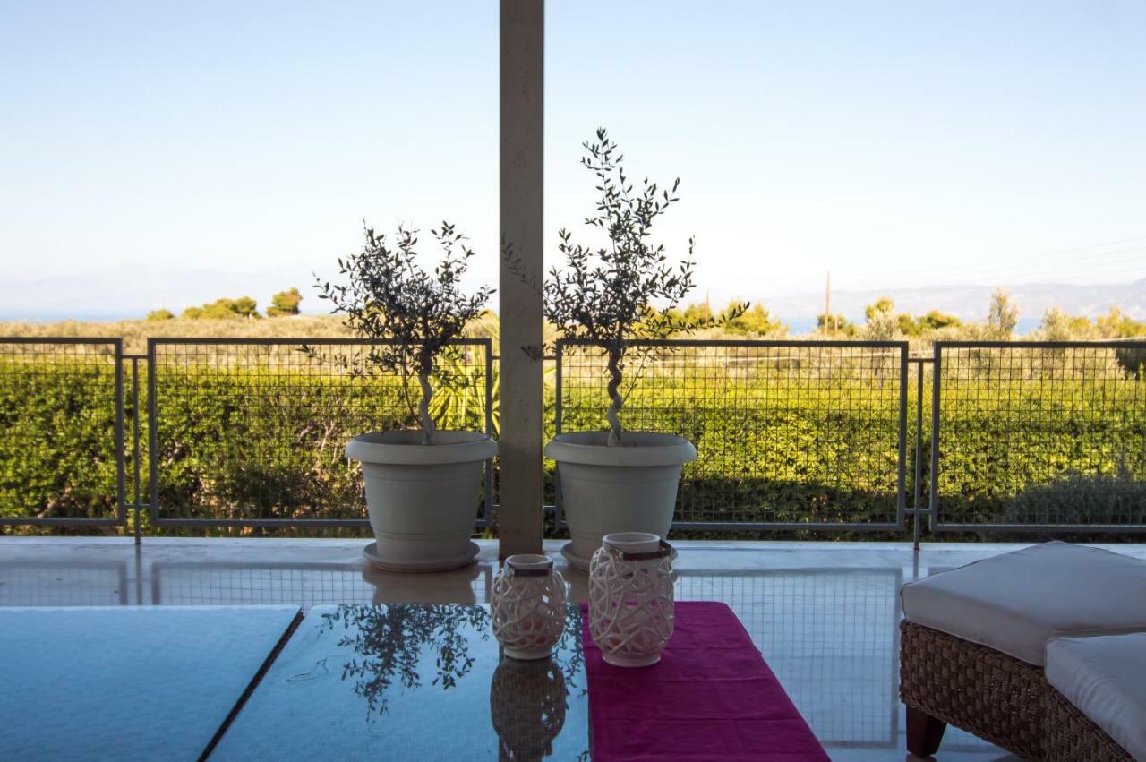 Country Villa Peloponnese With Tennis Court And Pool Zevgolateion Екстер'єр фото